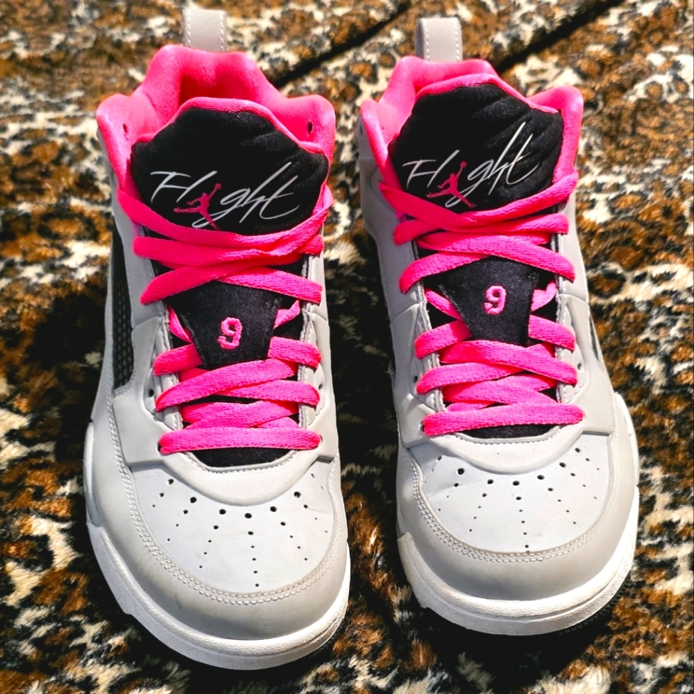 Nike Jordan Flight 9 Wolf Grey Hyper Pink size 6.5 youth